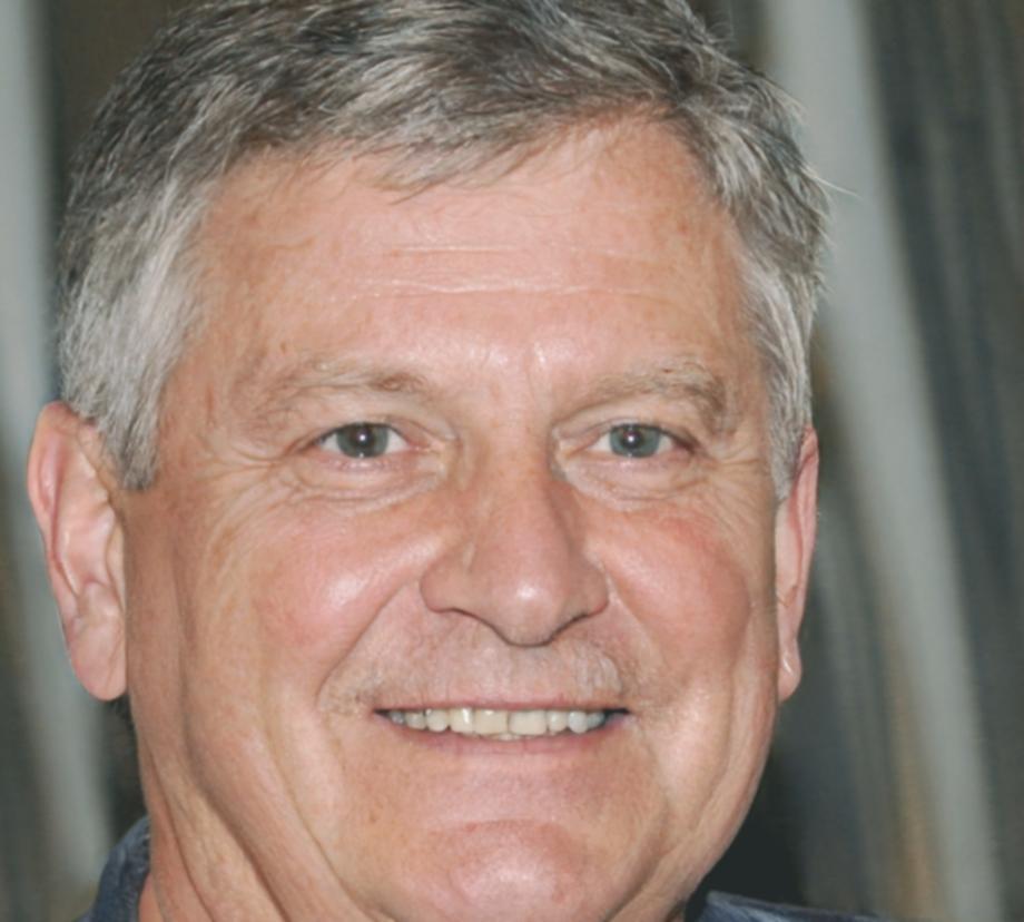 Portrait de Mathieu Delacroix, expert en analyse financière