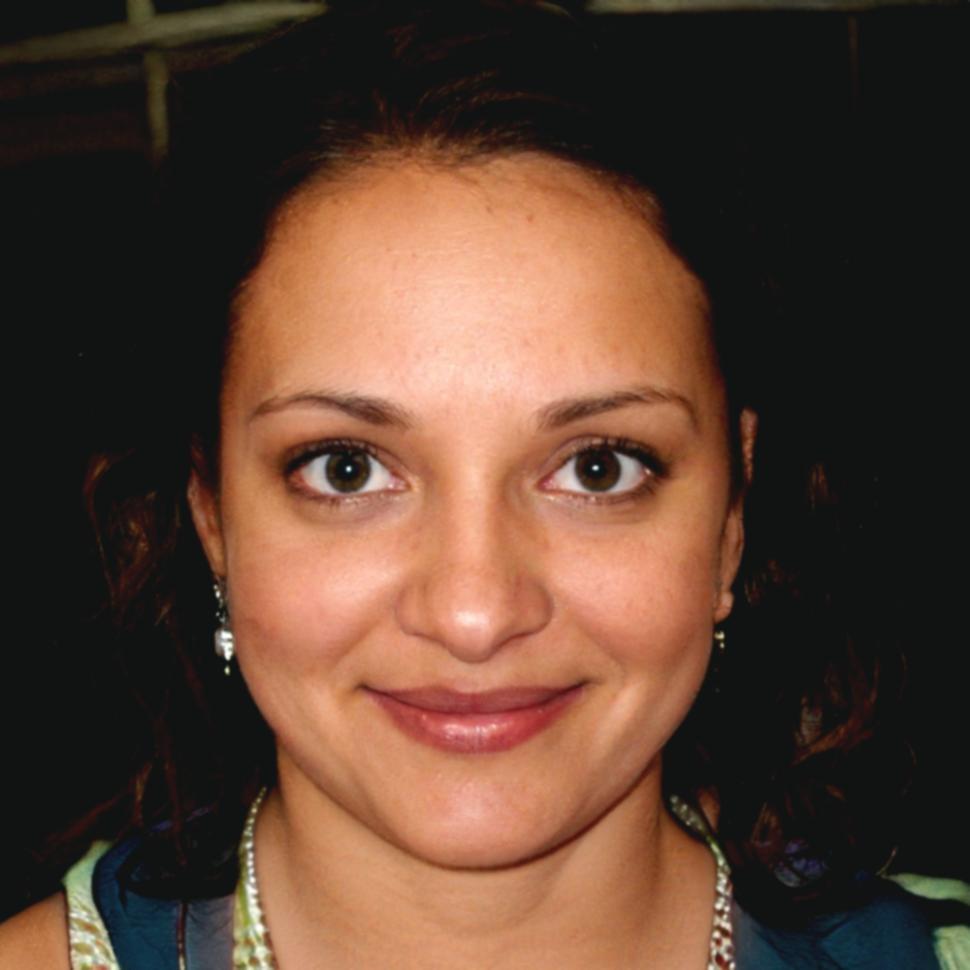 Portrait de Camille Dubernet, experte en analyse financière